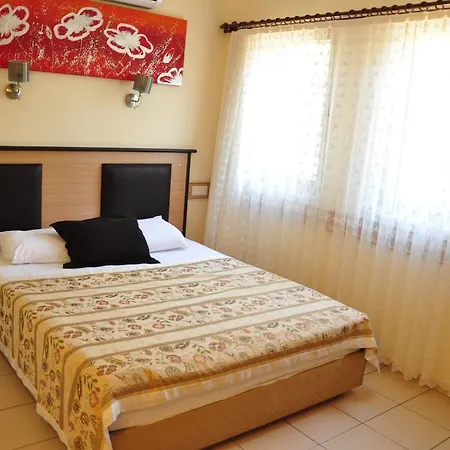 Telmessos Neva Hotel 3*